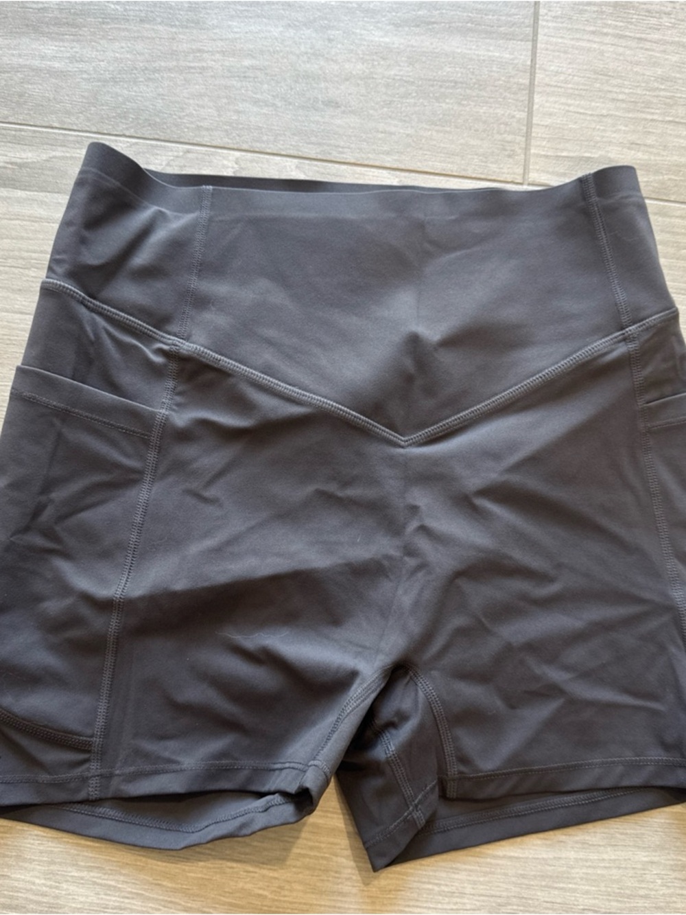 Halara UltraSculpt High Waist Scrunch Butt Lifting Biker Shorts Medium Grey NEW